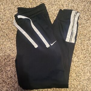 Nike Black Joggers👟